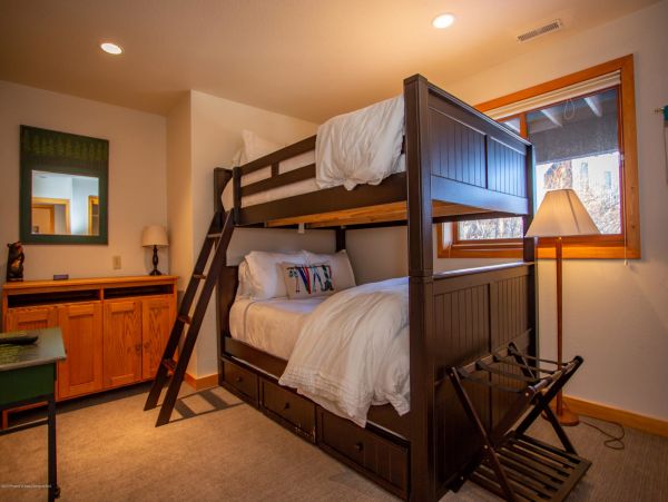 Snowmass Home 987130