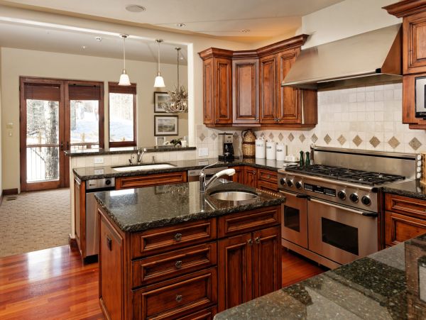 Snowmass Home 987140