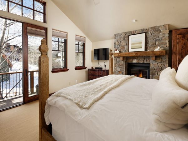 Snowmass Home 987140