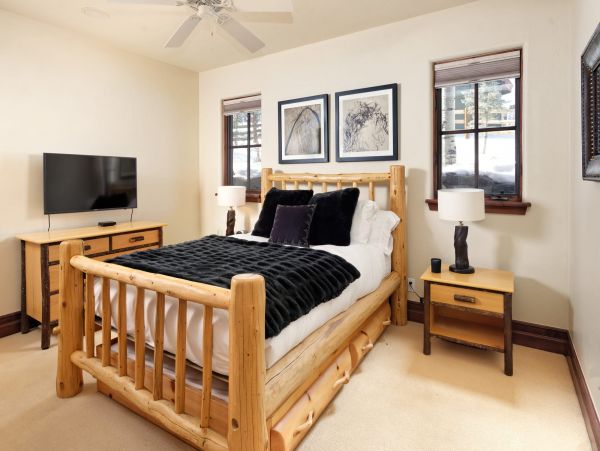 Snowmass Home 987140