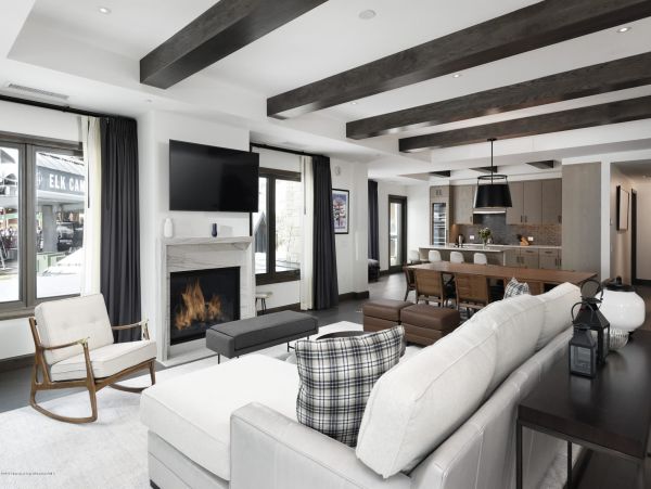 Snowmass 3 Bedroom Rental Private Balcony Ski In/Ski Out