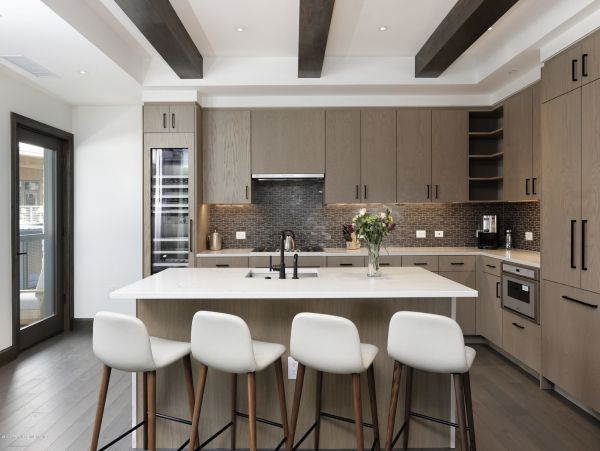 Snowmass 3 Bedroom Rental Private Balcony Ski In/Ski Out