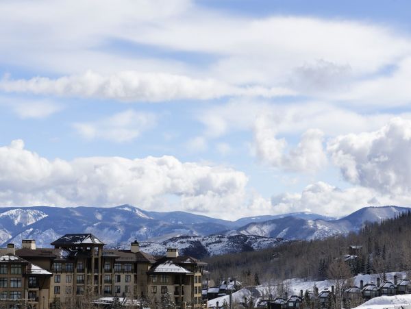 Snowmass 3 Bedroom Rental Private Balcony Ski In/Ski Out