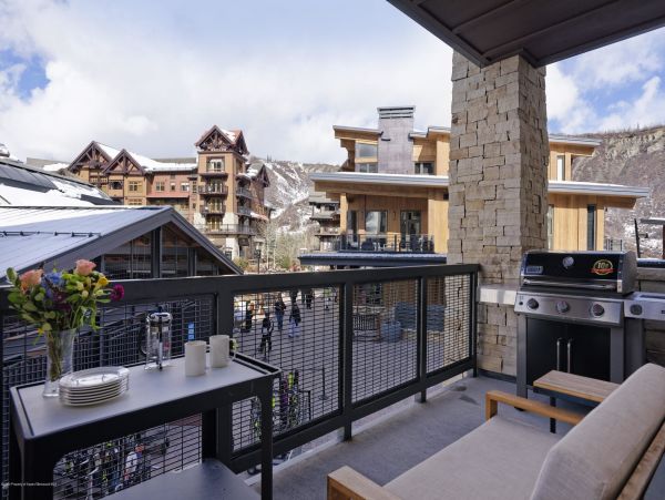 Snowmass 3 Bedroom Rental Private Balcony Ski In/Ski Out