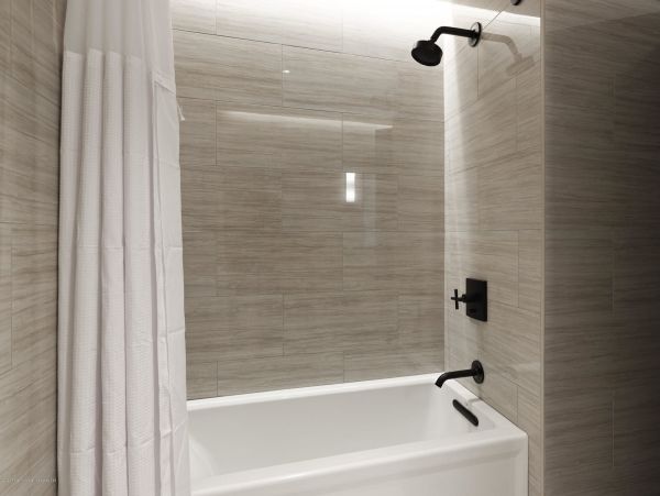 Snowmass 3 Bedroom Rental Private Balcony Ski In/Ski Out