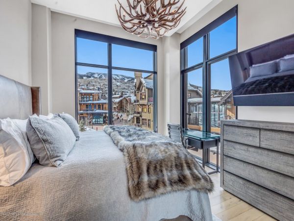 Snowmass Home 987160