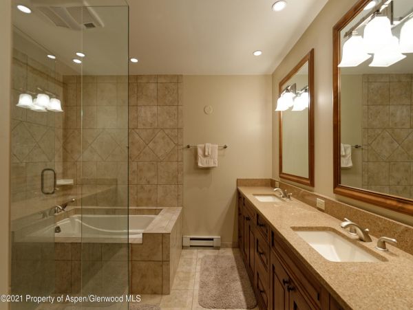 Snowmass Home 987166