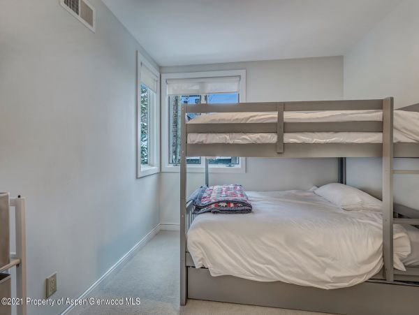 Snowmass Home 987178