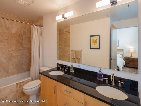 Snowmass Home 987185
