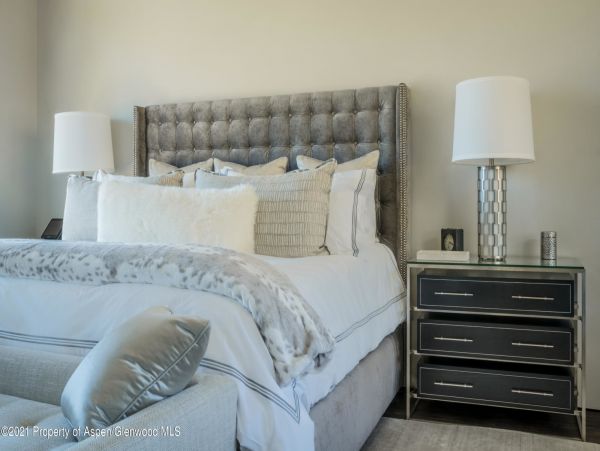 Snowmass Home 987195