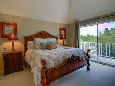 Walk to Beach Three Bedroom Vacation Rental Home in Sanibel