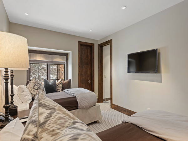 Beaver Creek Vacation Home Five Bedroom Mountain Views