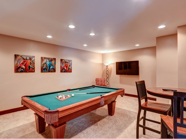 Luxury Breckenridge Ski Rental Shuttle to Lifts Sleeps 16