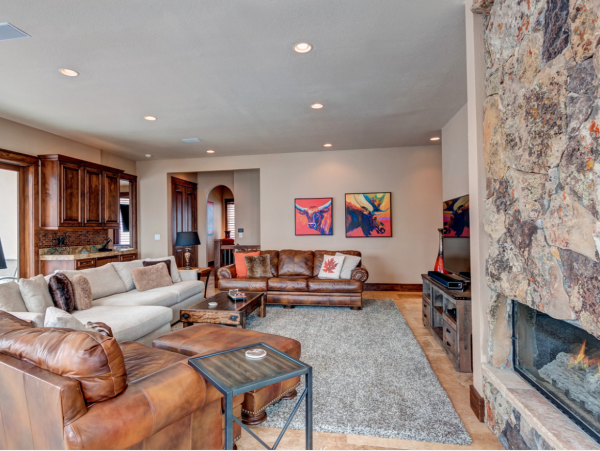 Luxury Breckenridge Ski Rental Shuttle to Lifts Sleeps 16