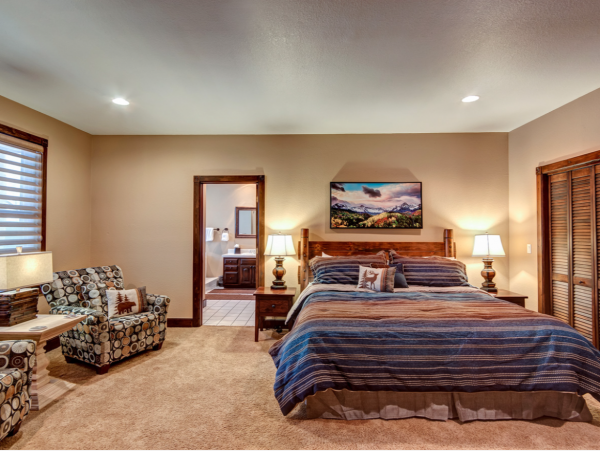 Luxury Breckenridge Ski Rental Shuttle to Lifts Sleeps 16