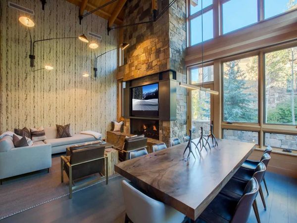 Luxury Lionshead Forest Rd Vacation Home 50 yards to Slopes