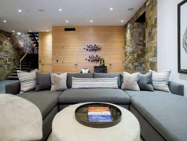 Luxury Lionshead Forest Rd Vacation Home 50 yards to Slopes