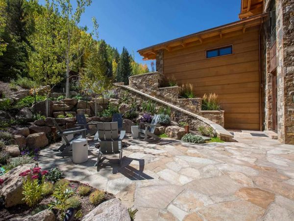 Luxury Lionshead Forest Rd Vacation Home 50 yards to Slopes