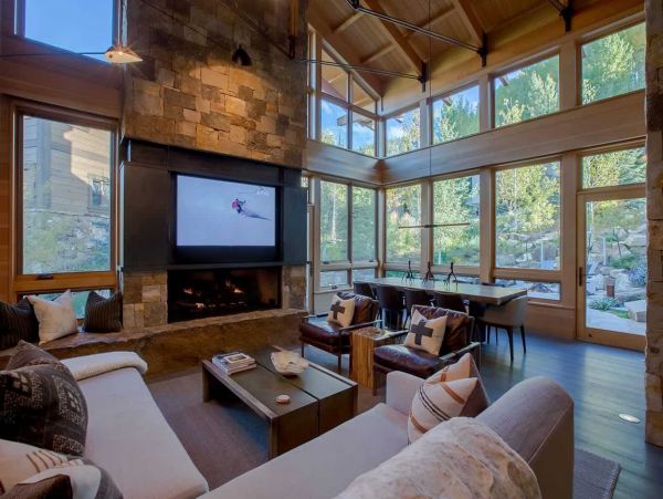 Luxury Lionshead Forest Rd Vacation Home 50 yards to Slopes
