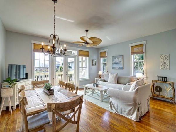 Charming Vacation Home Rental On Seacrest Beach With Pool