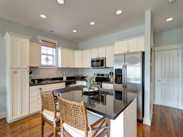 Charming Vacation Home Rental On Seacrest Beach With Pool