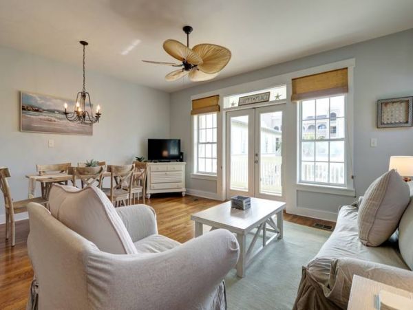 Charming Vacation Home Rental On Seacrest Beach With Pool