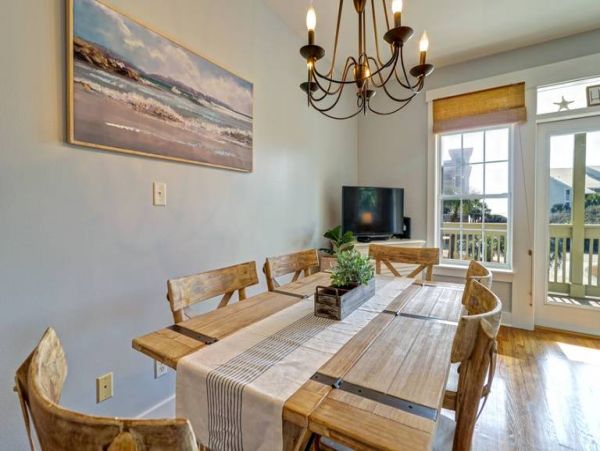 Charming Vacation Home Rental On Seacrest Beach With Pool