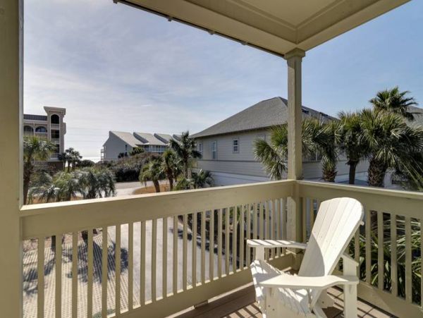 Charming Vacation Home Rental On Seacrest Beach With Pool