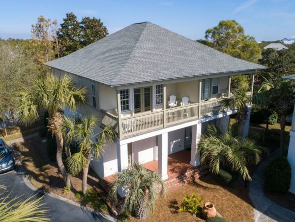 Charming Vacation Home Rental On Seacrest Beach With Pool