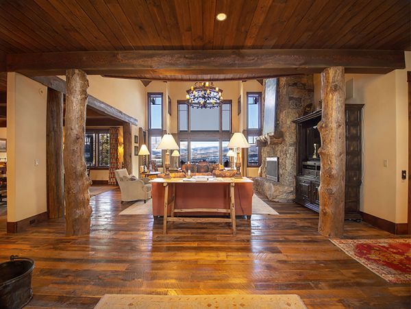 Luxury Winter Park 7 Bedroom Home with Game Room & Views