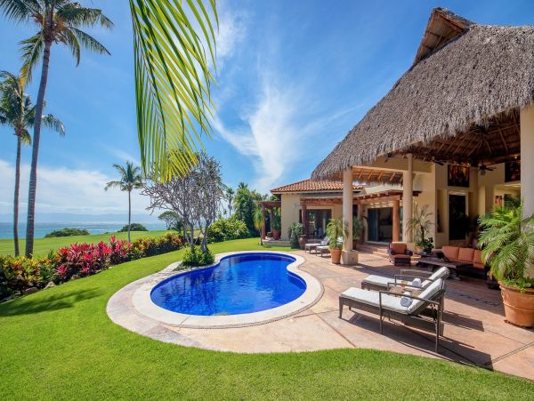 Luxury Vacation Home with 4 Bedrooms in Punta Mita