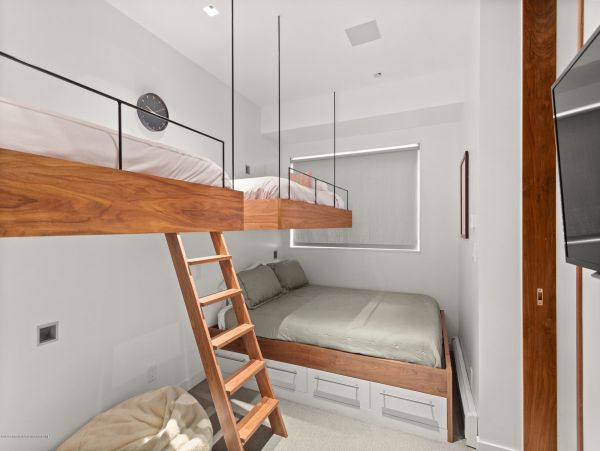 Aspen Home 987345