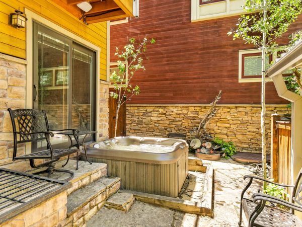 Aspen Home 987350
