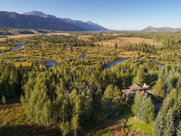 Secluded Cabin the woods with views of the Teton Range