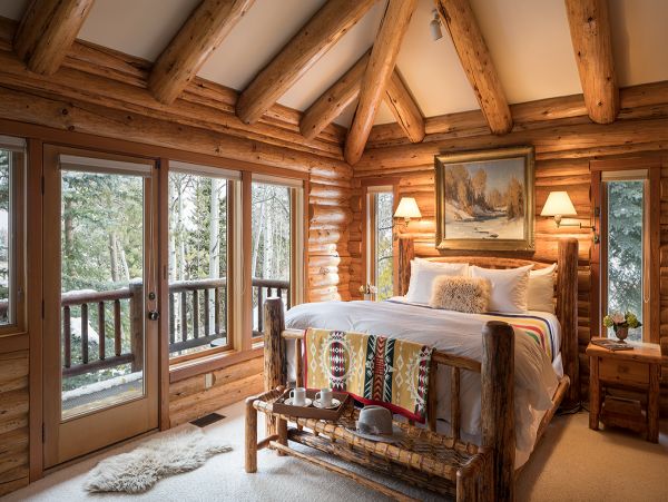 Secluded Cabin the woods with views of the Teton Range