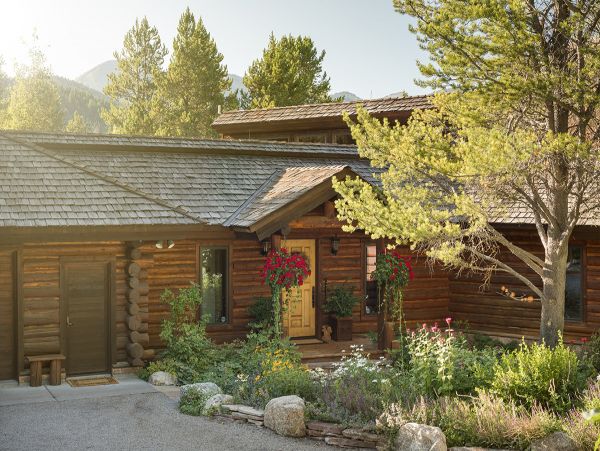 Secluded Cabin the woods with views of the Teton Range