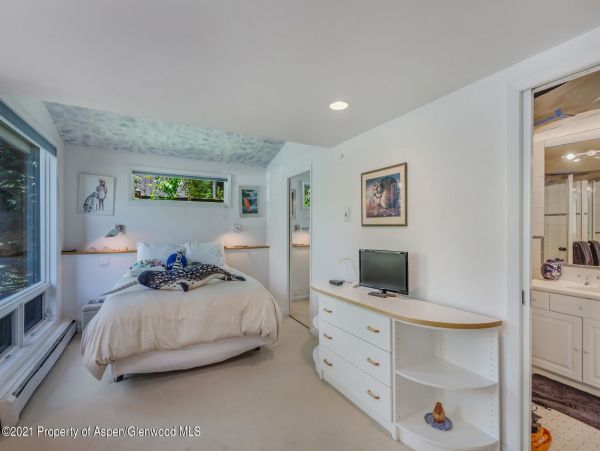 Aspen Home 987365