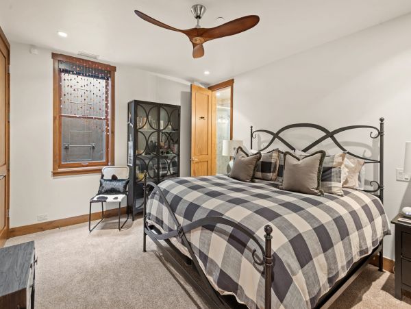 Aspen Home 987389