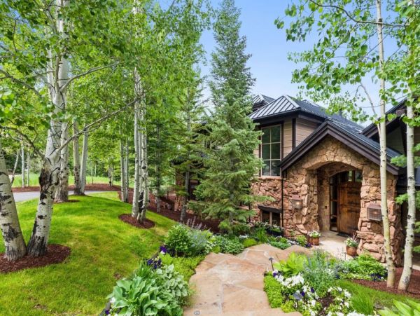 Mountain View Six Bedroom Residence in Aspen