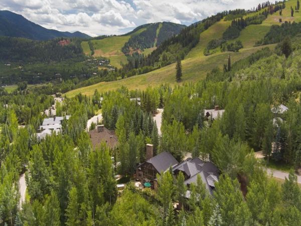 Mountain View Six Bedroom Residence in Aspen