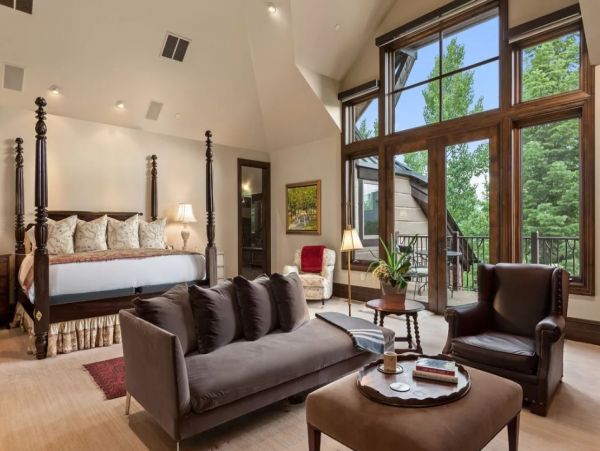 Mountain View Six Bedroom Residence in Aspen