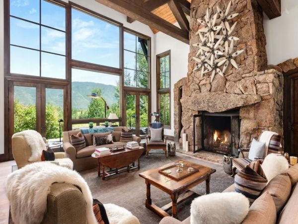Mountain View Six Bedroom Residence in Aspen
