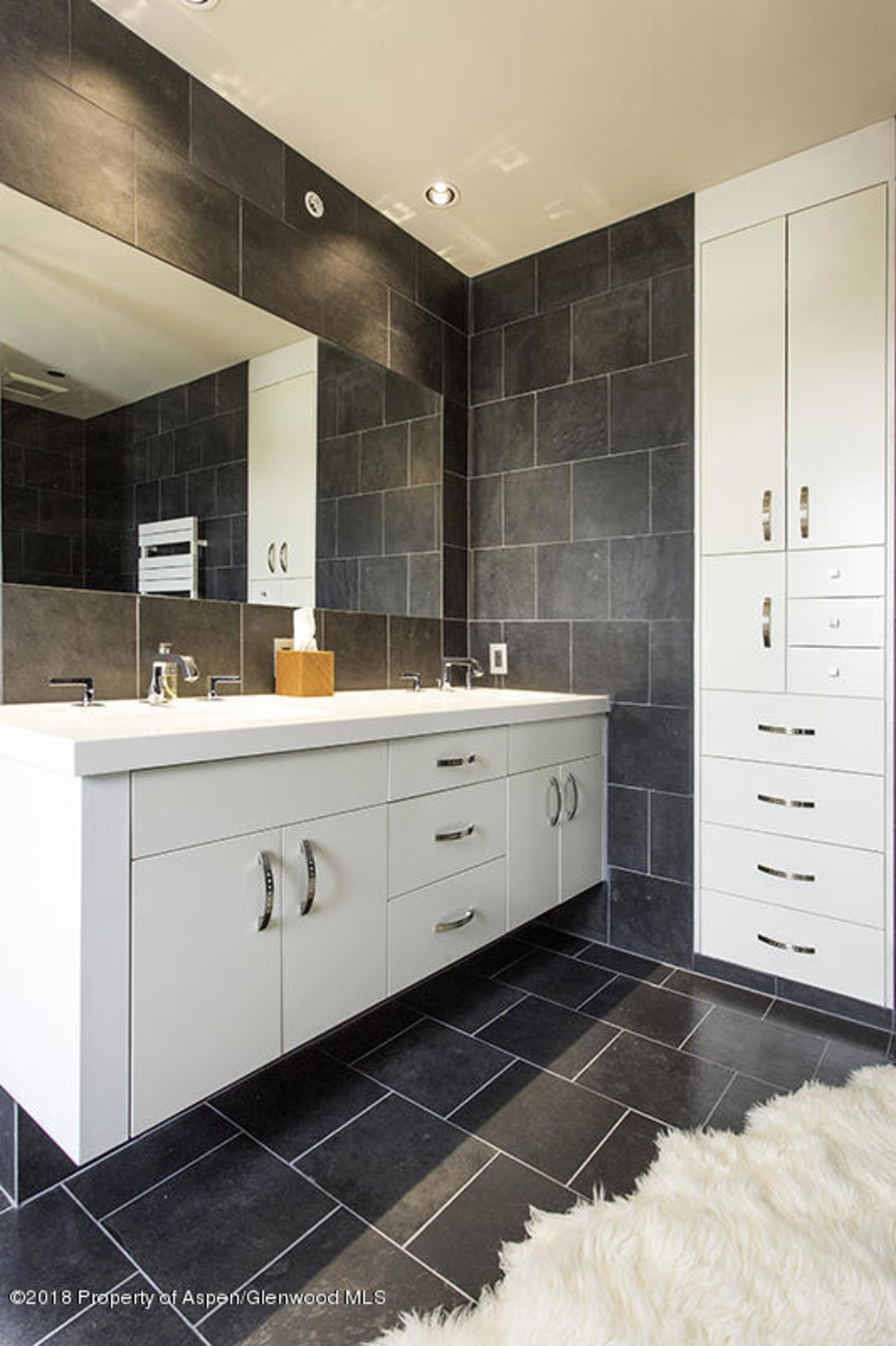 Aspen Home 987481