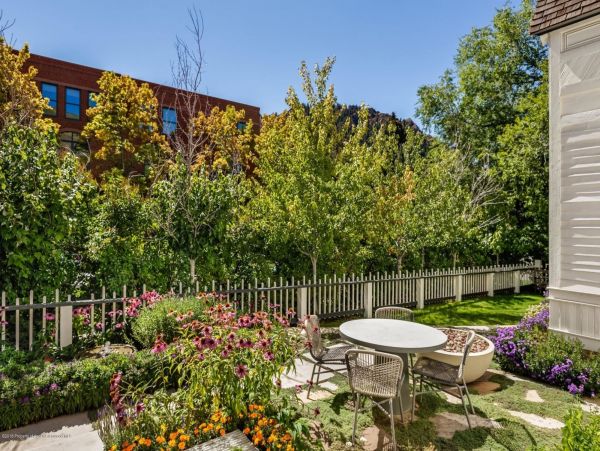Aspen Home 987489