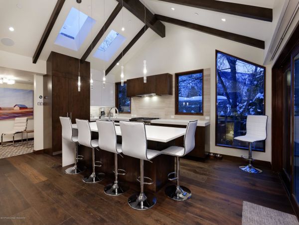 Aspen Luxury Vacation Rental - 5 Bedroom Aspen Core Residence with Mountain Views