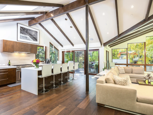 Aspen Luxury Vacation Rental - 5 Bedroom Aspen Core Residence with Mountain Views