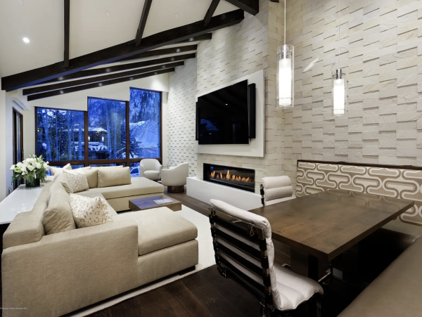 Aspen Luxury Vacation Rental - 5 Bedroom Aspen Core Residence with Mountain Views