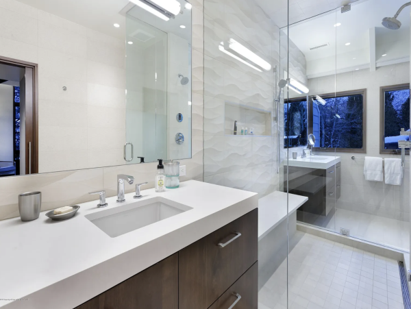 Aspen Luxury Vacation Rental - 5 Bedroom Aspen Core Residence with Mountain Views