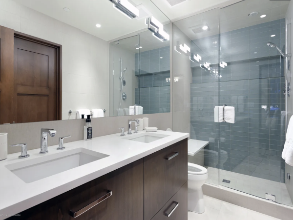 Aspen Luxury Vacation Rental - 5 Bedroom Aspen Core Residence with Mountain Views