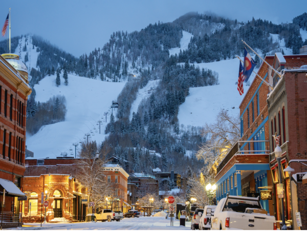 Aspen Luxury Vacation Rental - 5 Bedroom Aspen Core Residence with Mountain Views